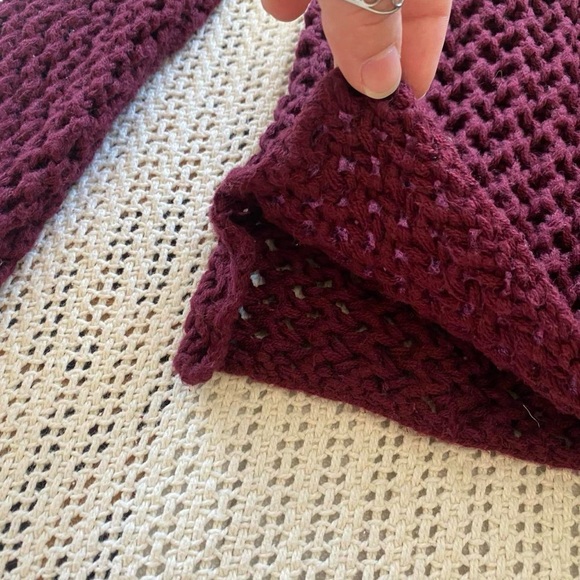 Abercrombie & Fitch Burgundy Crochet Top with Tie Detail Sz S 100% Cotton Fairy - Picture 4 of 8